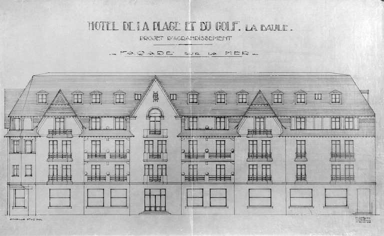 Hôtel de voyageurs dit Hôtel Mauspha puis Hôtel de la Plage et du Golf actuellement immeuble à logements Résidence du Golfe, 42 esplanade Benoit ; 2 avenue de la Plage