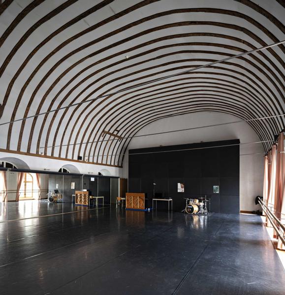 Chapelle de la Trinité, Couvent d'ursulines, actuellement Centre Culturel de la communauté de communes du pays de Château-Gontier, rue Horeau