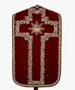 Ornement rouge n° 3 : chasuble, étole, bourse de corporal, voile de calice, pale