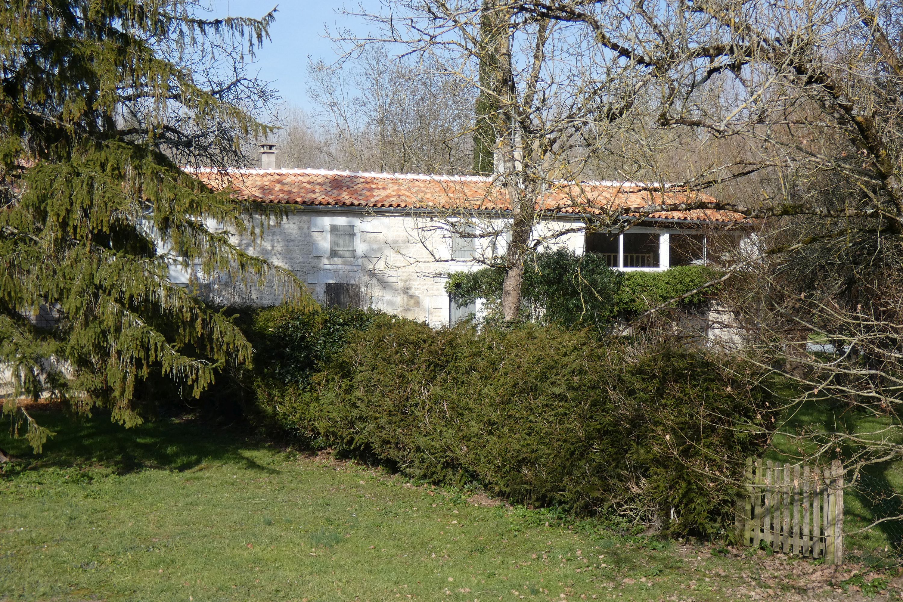 Ferme, actuellement maison, 16 rue du Bief-d'Ambreuil