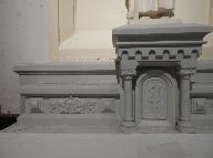 Détail de l'autel à saint Joseph : tabernacle et aile.
