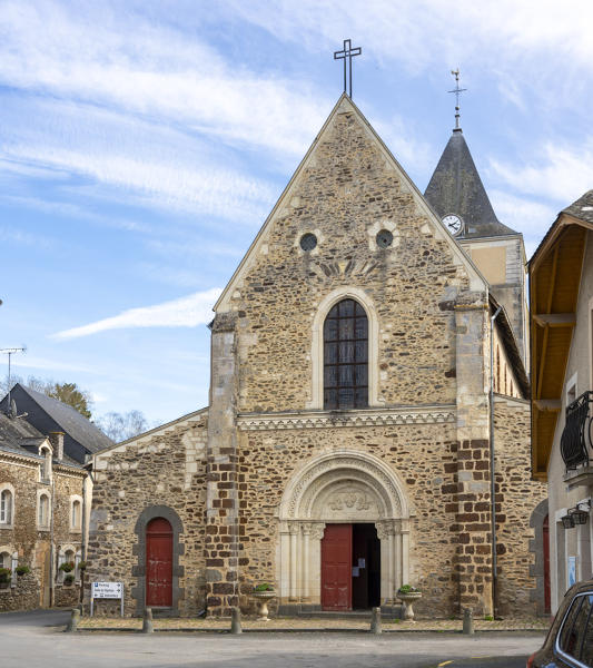 Église paroissiale Saint-Georges de Ménil