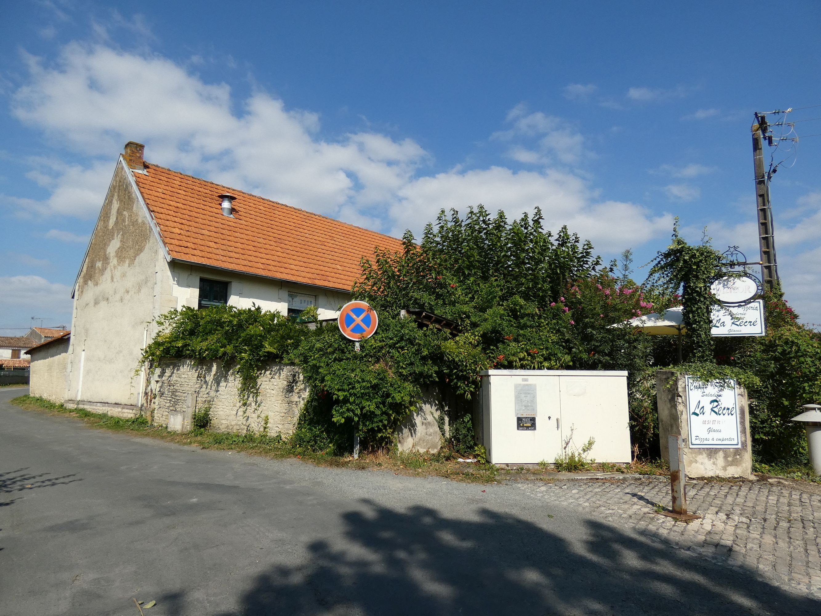 Ecole primaire publique de filles, actuellement restaurant, 24 chemin du Halage