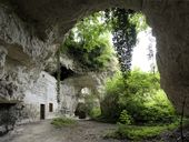 Carrière souterraine d'extraction de tuffeau de la Maumenière (site abandonné), chemin dit des Caves