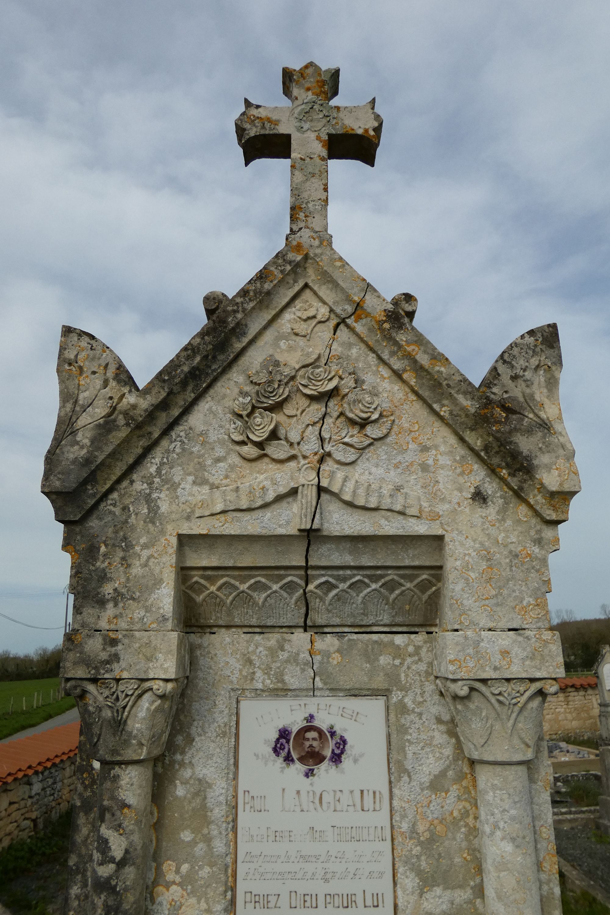 Tombeau de Paul et Alexandre Largeaud, soldats de la guerre 1914-1918