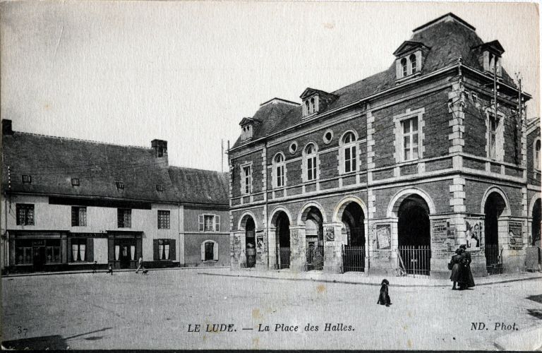 Hôtel de ville du Lude, justice de paix et halle aux blés