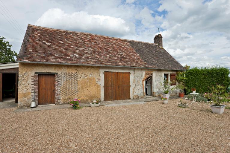 Ferme, actuellement maison, les Barrières