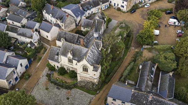 L'église Notre-Dame sur son rocher.