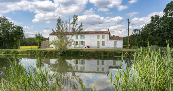 Ferme dite la hutte à Gousseau, actuellement maison ; Bazoin, 3 et 4 chemin de Bazoin