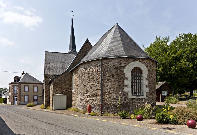 Église paroissiale Saint-Pierre - place de Challonges, Bouchamps-lès-Craon