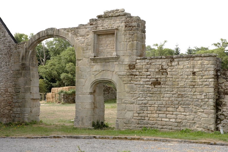 Manoir de Lessac-Bouteiller, puis ferme, Lessac-Bouteiller