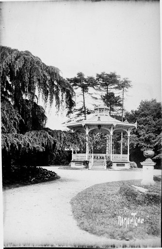 Jardin public, dit jardin Dumaine, rue de l'Hôtel-de-Ville