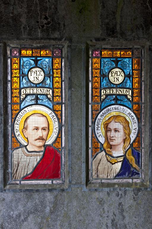 Ensemble de 4 verrières figurées : sainte Marie-Madeleine, saint Valentin, saint Paul, sainte Jeanne de Chantal (baies 1 à 4) - Chapelle funéraire de la famille Drouin-Veleau, Evron