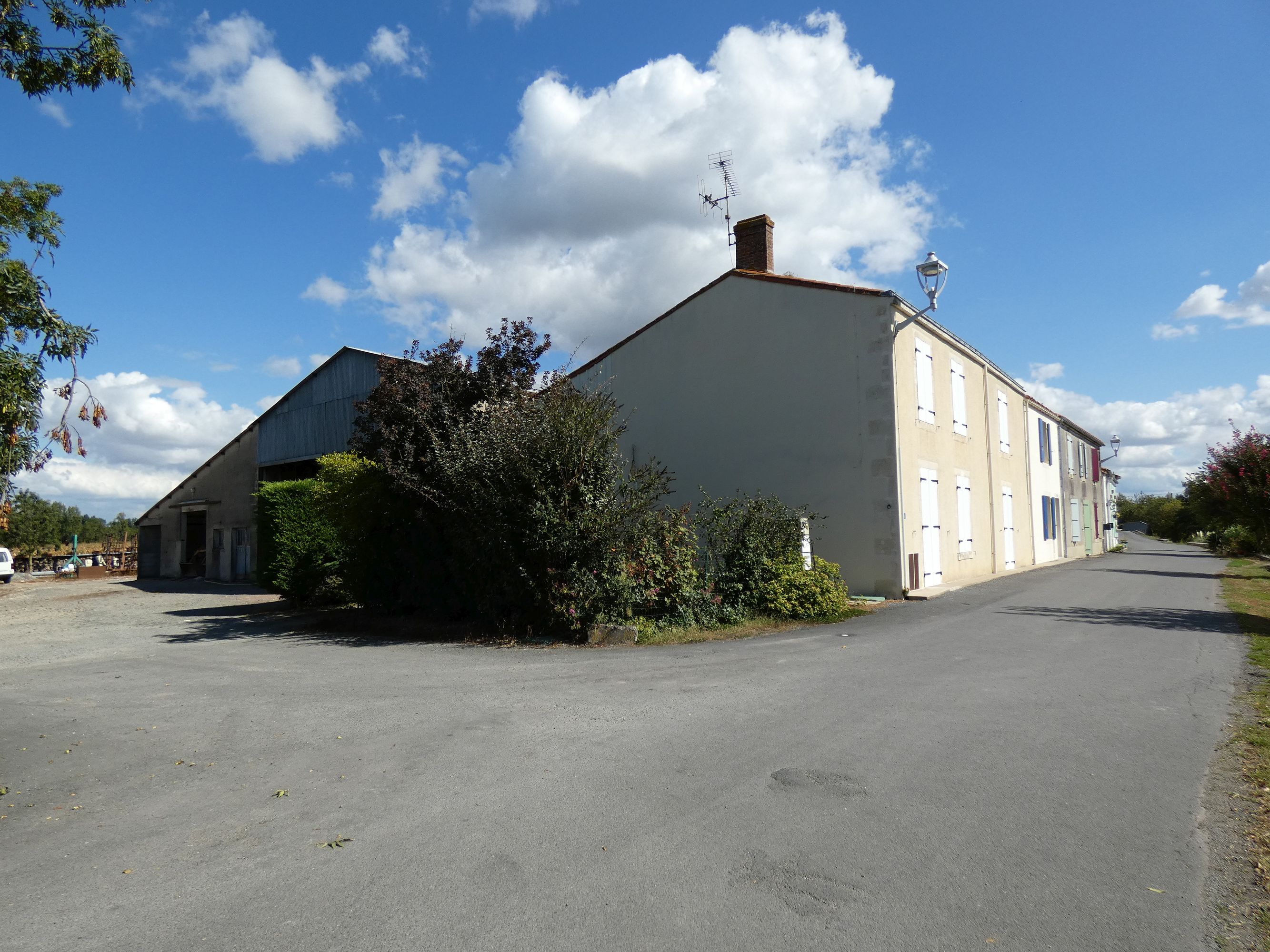 Ferme, actuellement maison, les Cabanes, 81 rue des Petites Cabanes