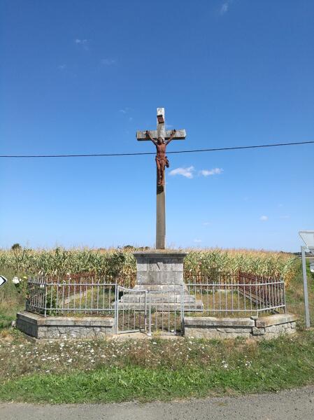 Les croix monumentales et les monuments de la commune de Botz-en-Mauges