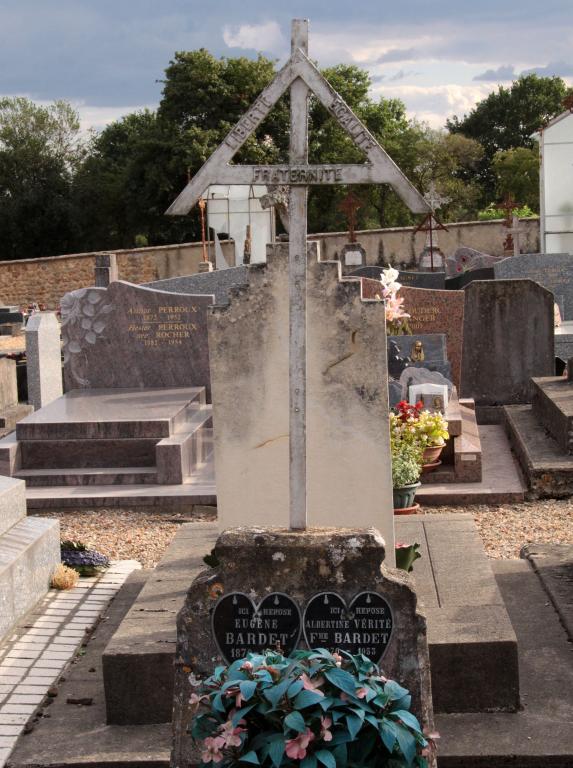 Cimetière à Jupilles