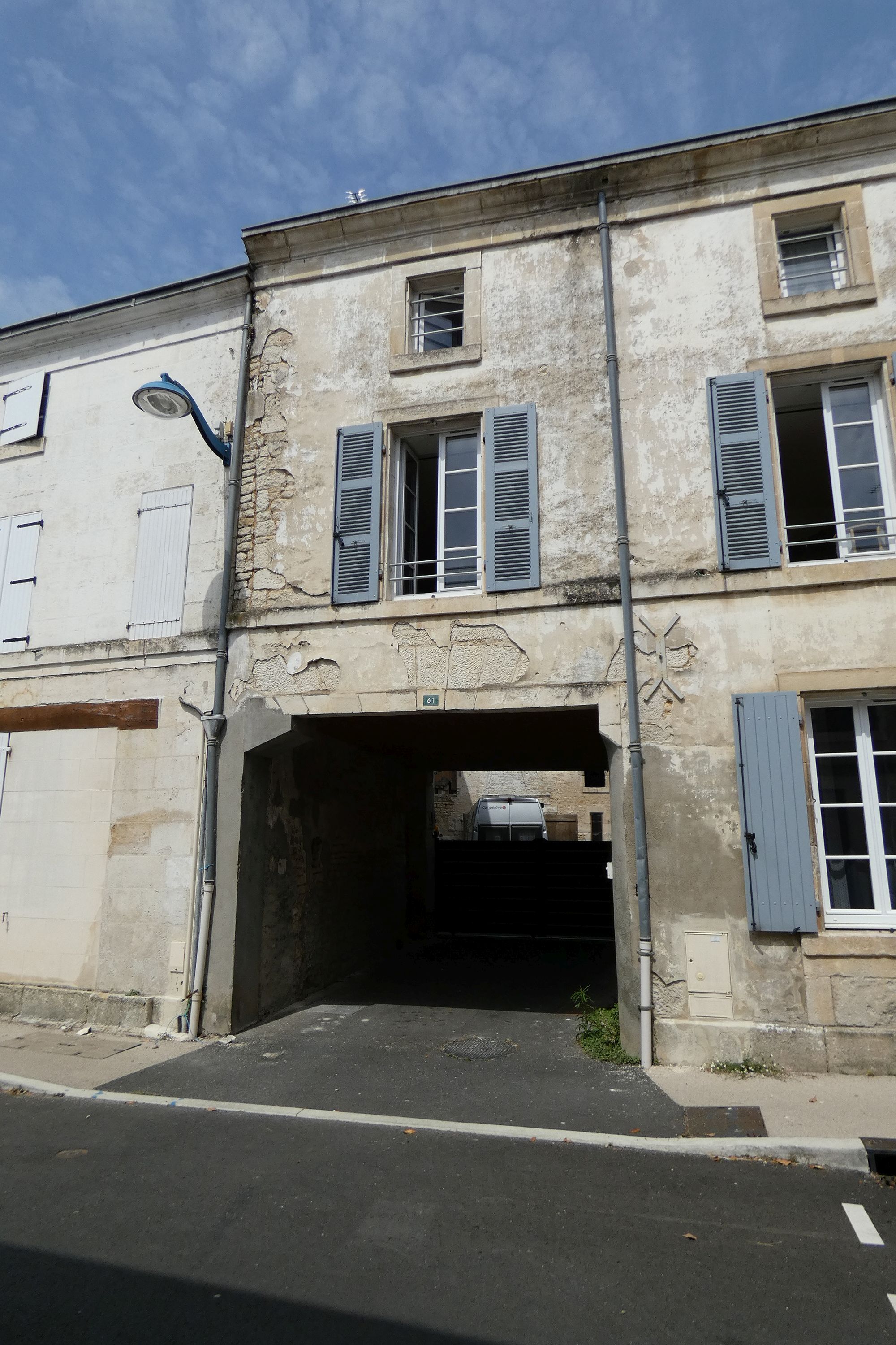 Hôtel, restaurant dit la Coupe d'Or, actuellement maison, 59 et 61 rue de la Combe