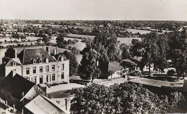Château, la Cour-de-Contest