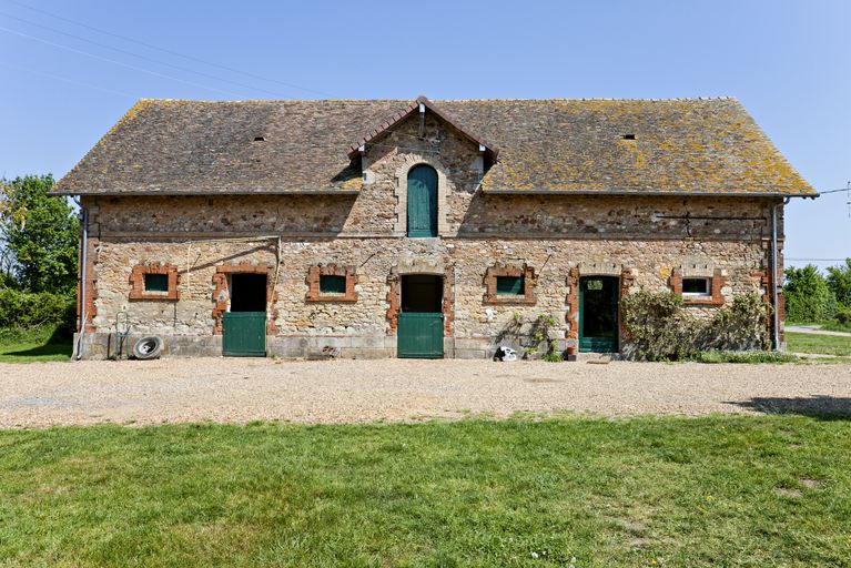 Ferme de La Rousselière à Rouperroux-le-Coquet.