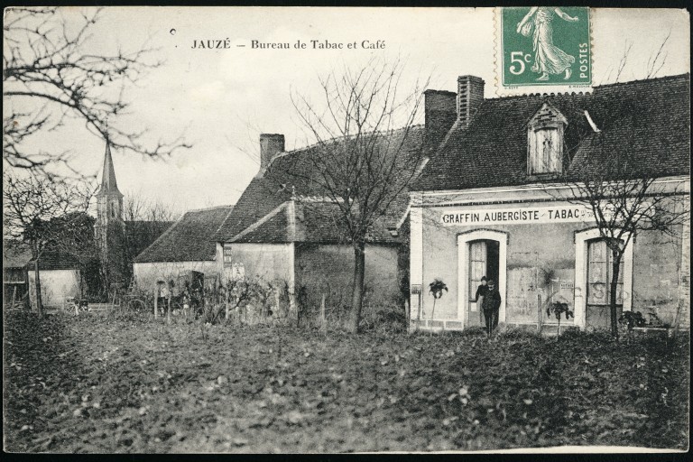 Ensemble d'édifices à cour commune, actuellement 2 maisons, R.D. 143