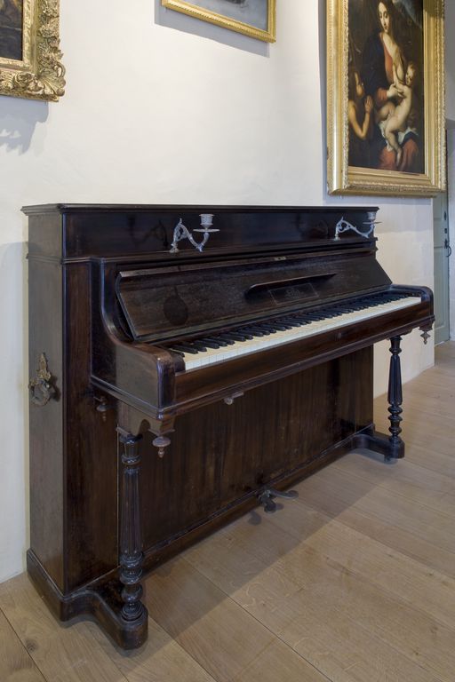 Piano droit - Collection Robert-Glétron, Vaiges