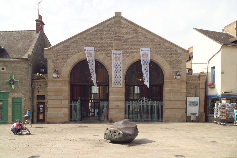 Halles, place Saint-Aubin