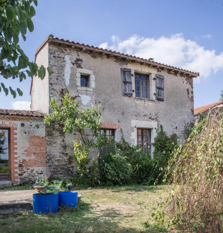 Maisons et dépendances rurales