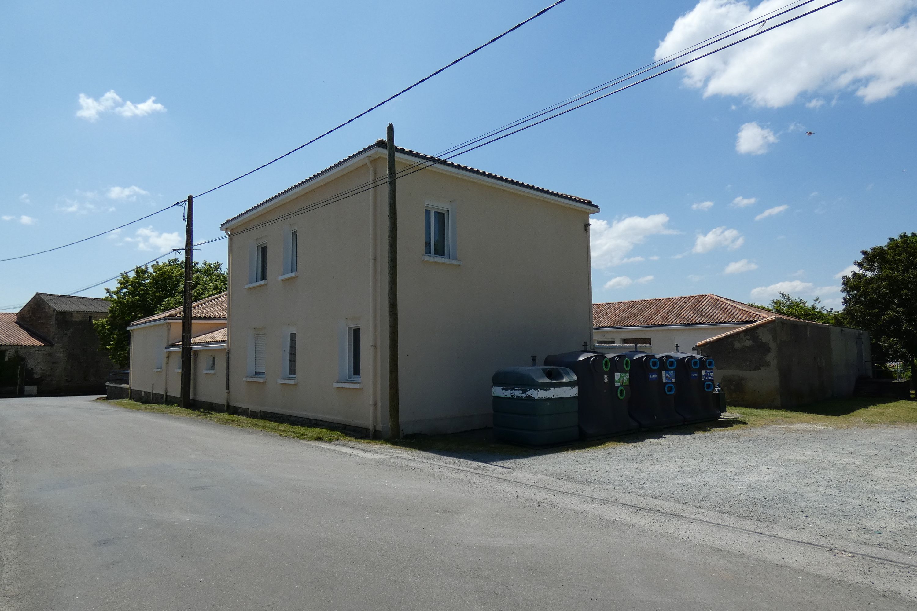 Ecole primaire de Lesson, puis mairie annexe et salle des fêtes, 25 rue de la Mairie