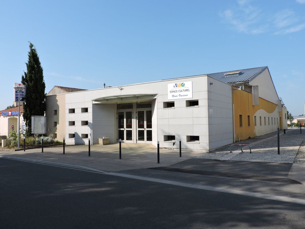 Foyer rural puis espace culturel Nina-Vasseur, 74 rue Georges-Clemenceau