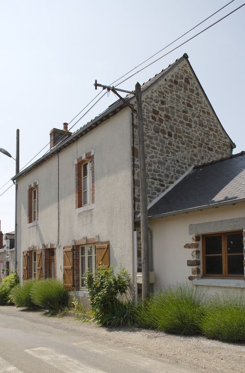 Maison - R.D. 560 de Saint-Léger à Sainte-Suzanne, 9e maison, Saint-Léger