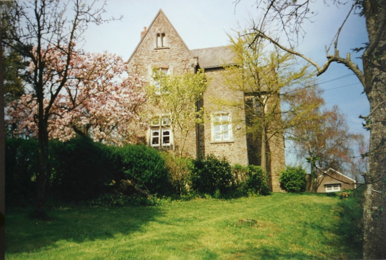 Presbytère, actuellement maison - 2 rue Creuse, Saint-Jean-sur-Erve