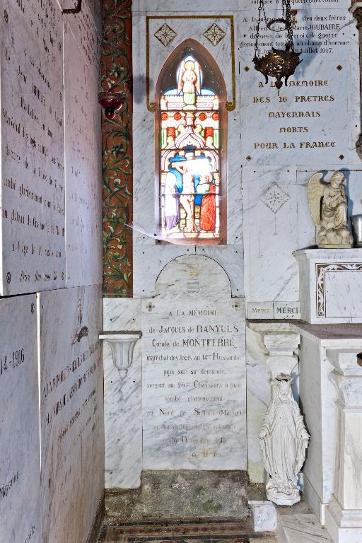 Monument aux morts, chapelle Saint-Trèche de Saint-Jean-sur-Mayenne