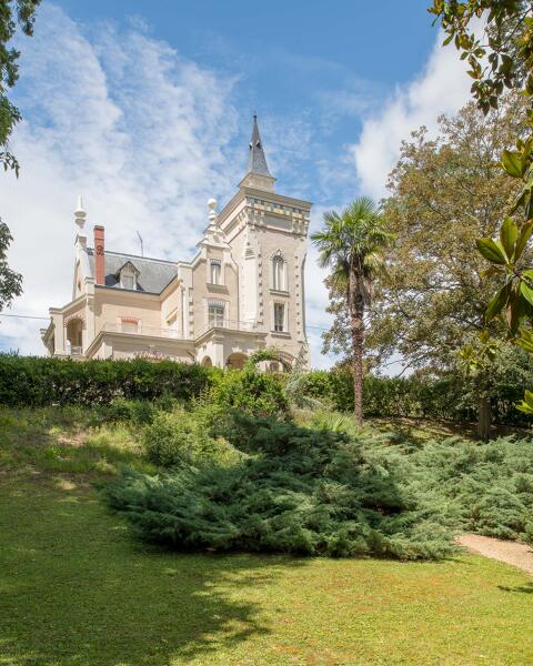 La ville Bellevue à Savennières. Henri Palausi, architecte, 1909.