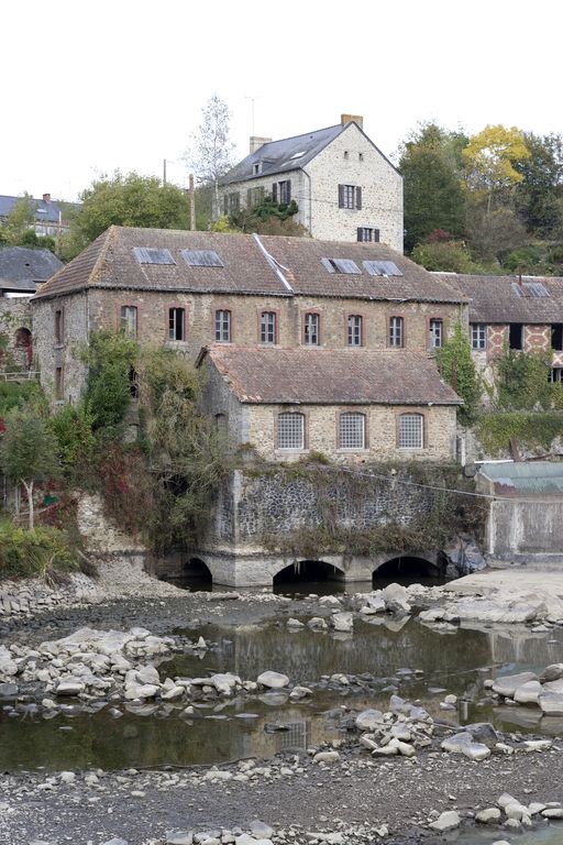 Moulin à farine, puis filature, puis usine de fabrication de métaux réfractaires, dite usine de néo-métallurgie de la Rochelle - Rochefort, Andouillé