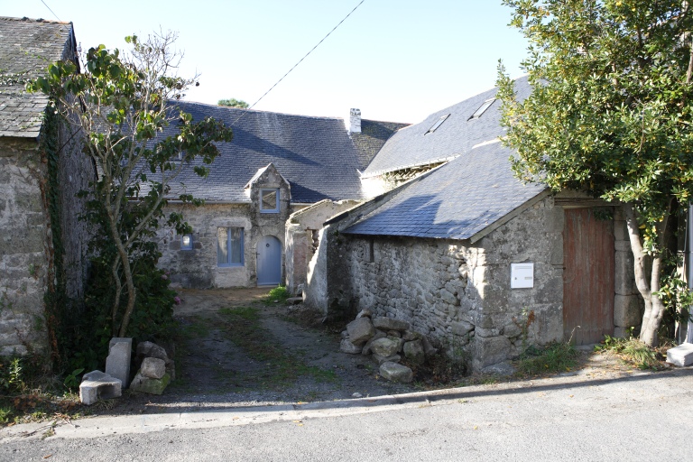 Rangée de maisons, 11, 15, 17 Grande-Rue