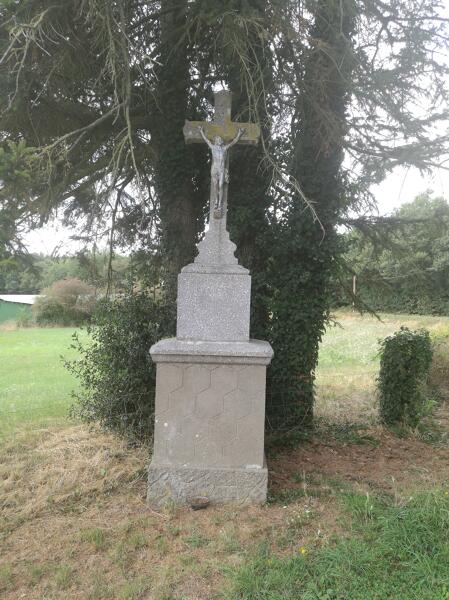 Les croix monumentales de la commune de Beausse