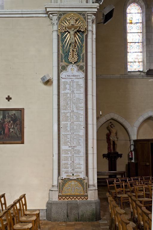 Monument aux morts, église paroissiale Saint-Martin de Louverné