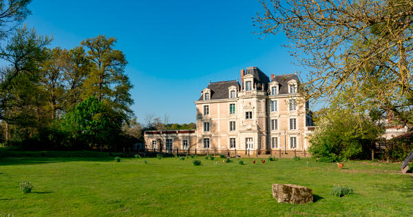 Demeure de villégiature dite château