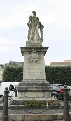 Monument aux morts de la guerre de 1870, place Leclerc