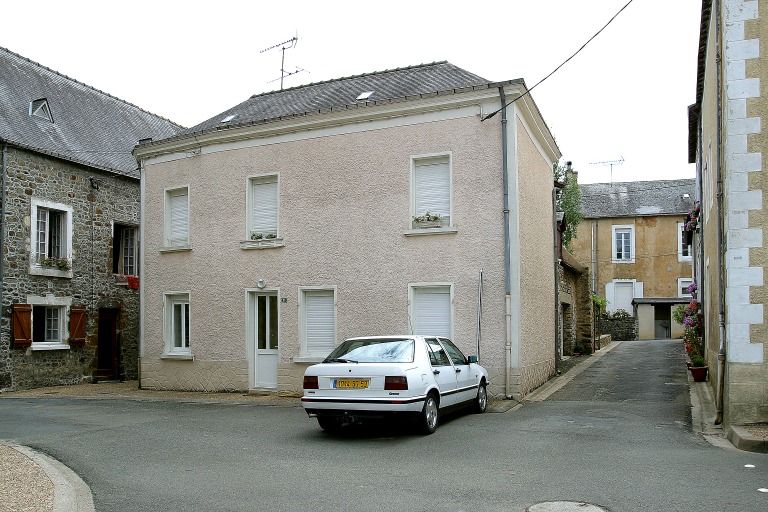 Maison - 9-11 rue de la Poterie, Saint-Jean-sur-Erve