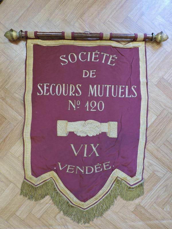 Bannière de la Société de secours mutuels de Vix