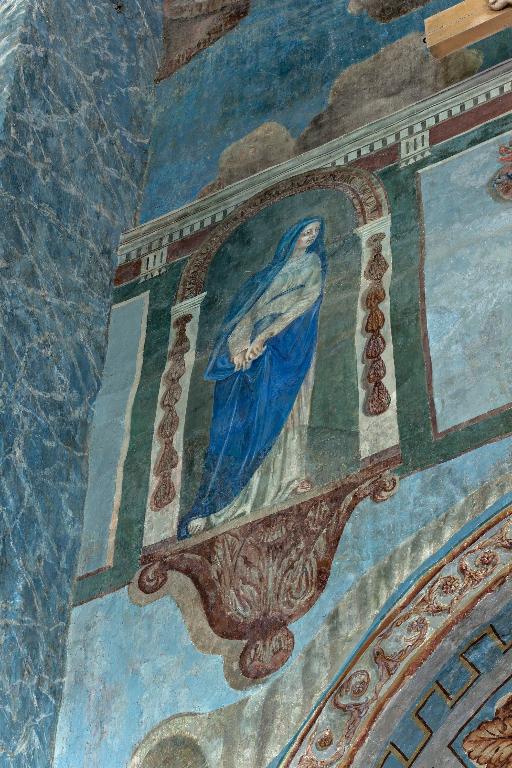 Ensemble de l'arc triomphal de l'ancienne église Notre-Dame à Chemillé-Melay : Assomption