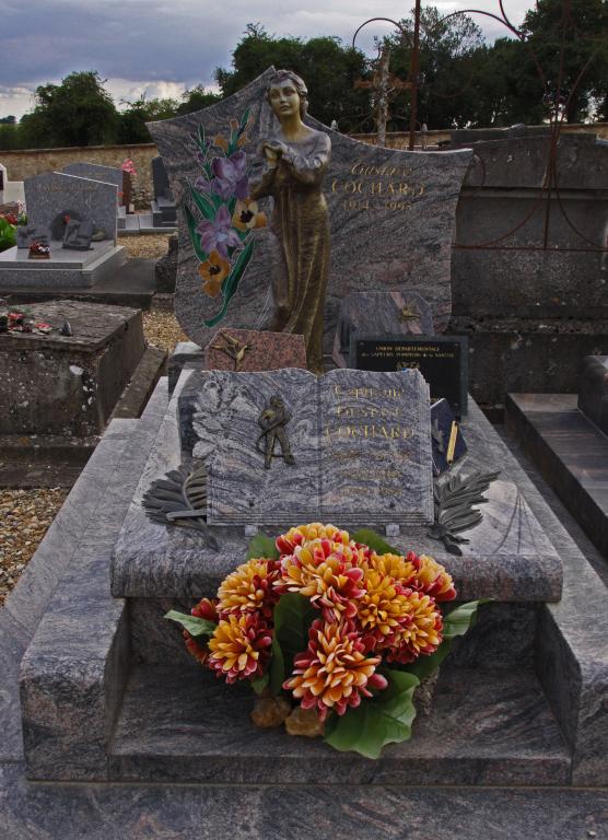 Cimetière à Jupilles