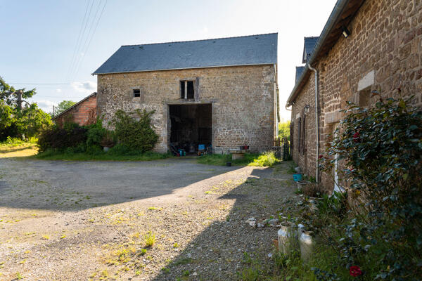 Ferme de la Cour, anciennement manoir