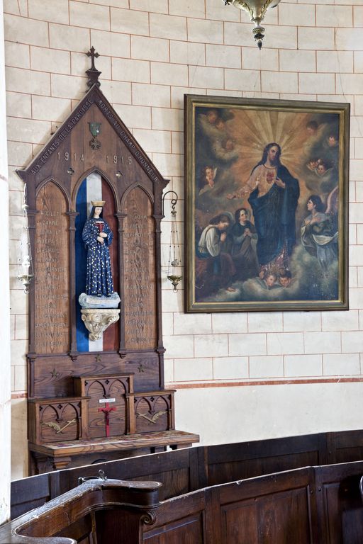 Monument aux morts, église paroissiale Saint-Jean-Baptiste de Saint-Jean-sur-Mayenne