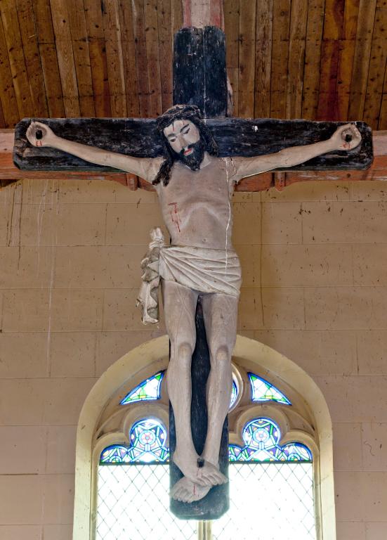 Statue : Christ en croix