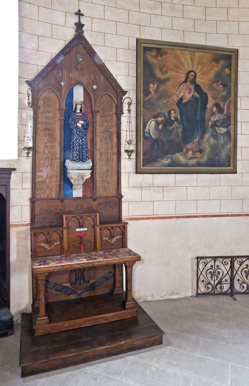 Monument aux morts, église paroissiale Saint-Jean-Baptiste de Saint-Jean-sur-Mayenne