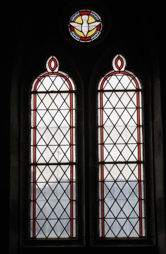 Ensemble de 7 verrières décoratives (baies 1 à 4, 6, 8 et 10) - Église paroissiale Saint-Éloi, Colombiers-du-Plessis