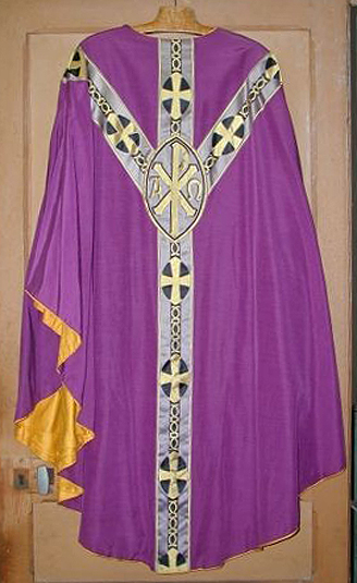 Chasuble : ornement violet n° 6