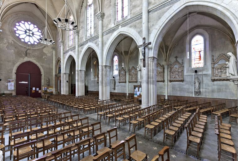 Monument aux morts, église paroissiale Saint-Laurent de Saint-Laurent-des-Autels